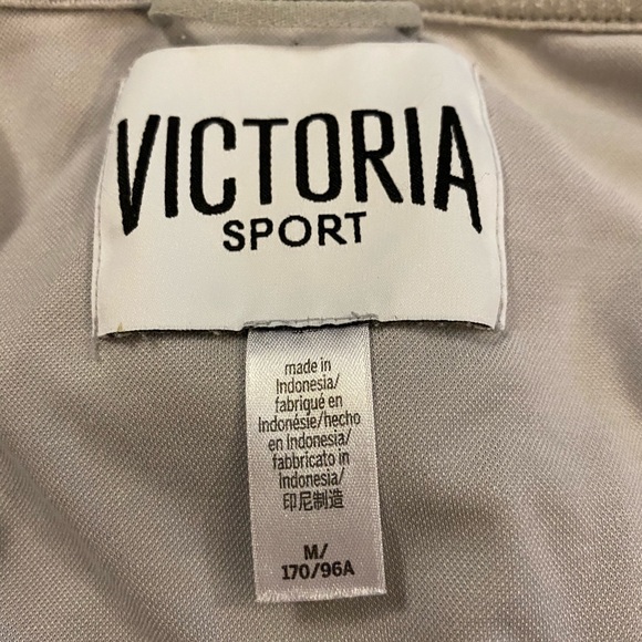 Victoria Sport crossover front hoodie size… - Picture 8 of 8